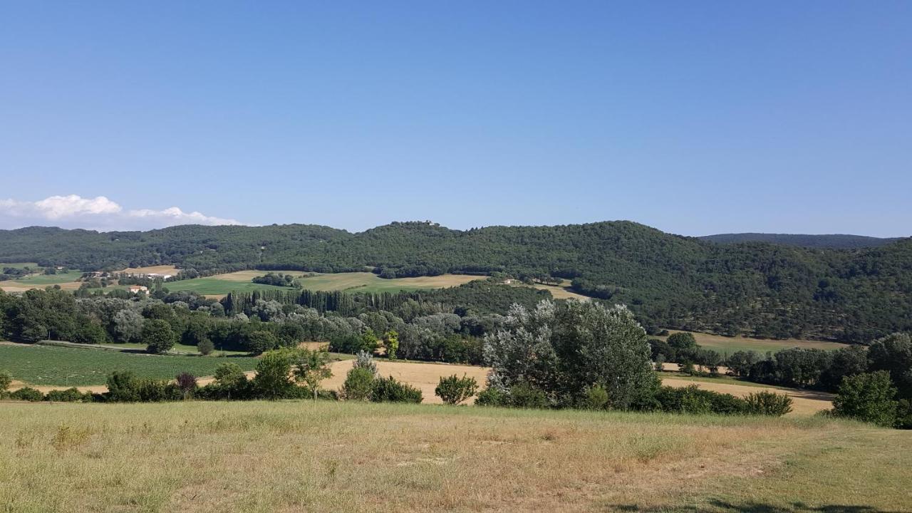 Les Nefliers Gite Céreste Εξωτερικό φωτογραφία